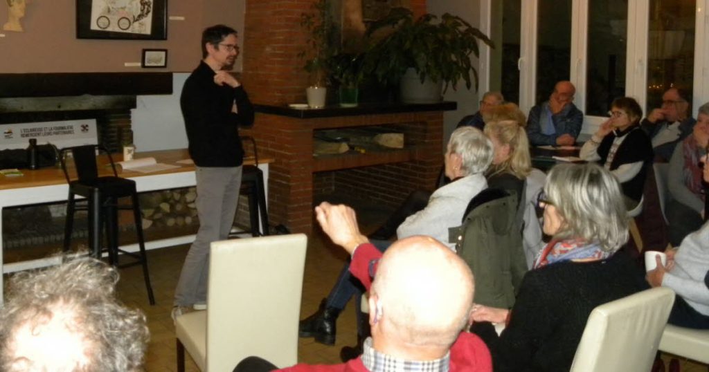 Saint-Clair-du-Rhône : un agrégé de philosophie aborde la désinformation