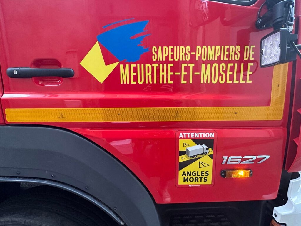 Lunéville : la toiture d'un immeuble s'effondre en plein centre-ville, plusieurs personnes blessées