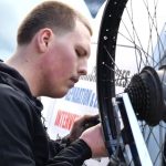 À 18 ans, un Normand crée son entreprise de réparation de vélos et de motos