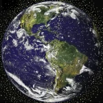 Une méthode inédite améliore le suivi des débris spatiaux en chute libre