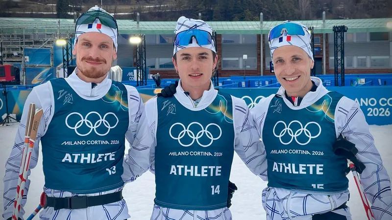 Maël Tyrode, Marco Heinis et Laurent Mühlethaler sur la piste de ski de fond de Tesero, le 9 février 2026 aux JO de Milan Cortina.
