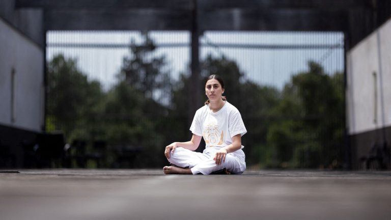 VIDEO. Marzieh Hamidi : 'Khamenei et son régime ont traumatisé tous les Iraniens'