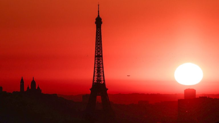 Une constellation de satellites controversée vise à éclairer la Terre la nuit