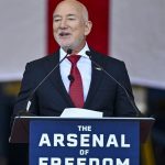 Blue Origin de Jeff Bezos lance un projet de constellation géante pour des centres de données en orbite