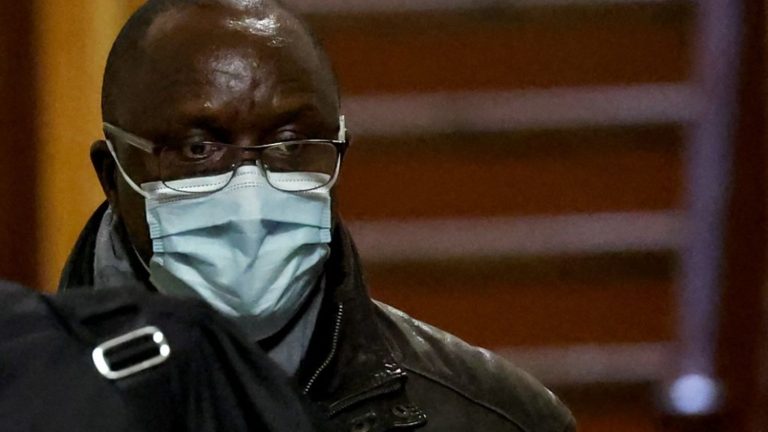 Rouen suspend un employé municipal condamné pour complicité dans le génocide rwandais