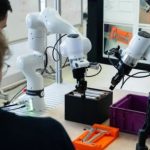 Un robot est en cours d