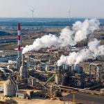 Les industries énergivores de l'Est européen (ici, une usine de transformation de bois à Grajewo, en Pologne) sont en première ligne face à la hausse des prix de l'énergie.