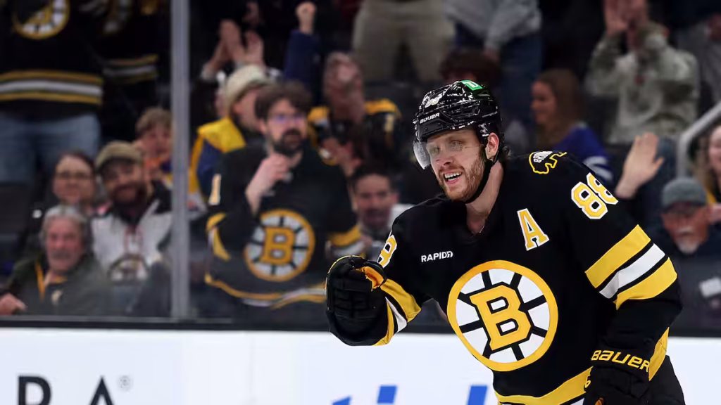 Les Bruins intensifient la pression sur le CH dans la course aux playoffs