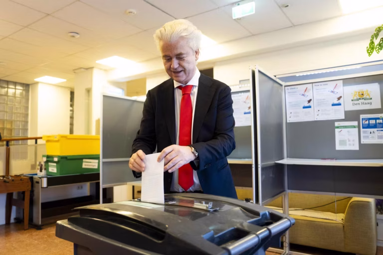 Aux Pays-Bas, Geert Wilders voit son influence sur l'extrême droite diminuer