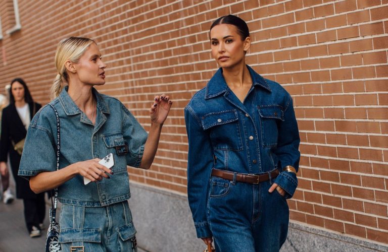 12 manières originales de porter la chemise en jean - Elle