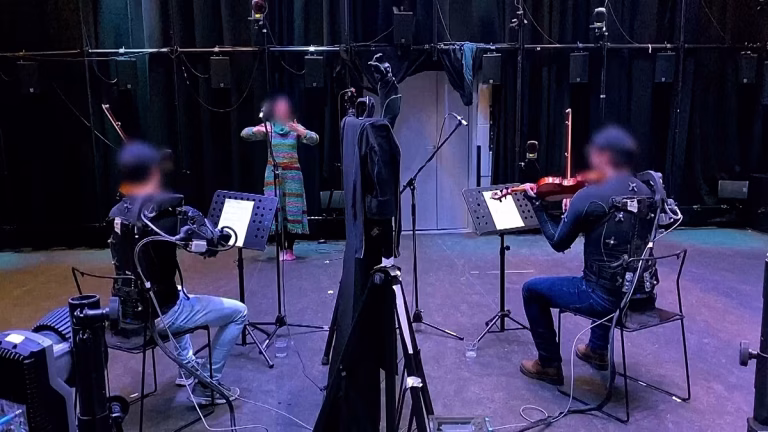 Des exosquelettes améliorent le rythme des violonistes lors de leurs performances.