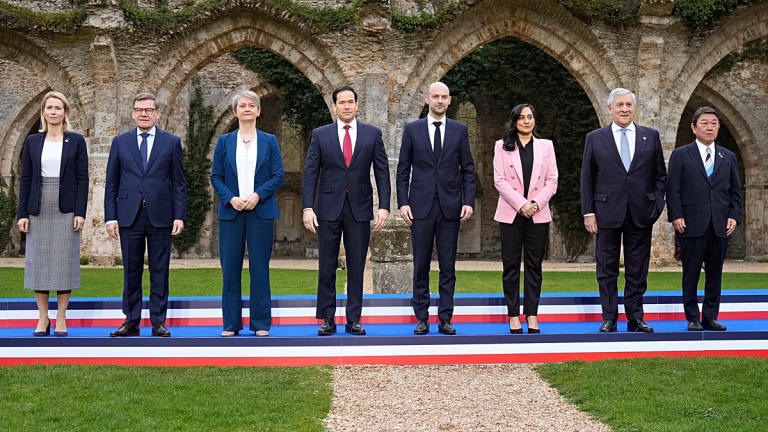 Le G7 s'engage à sécuriser le détroit d'Ormuz après la fin de la guerre en Iran.