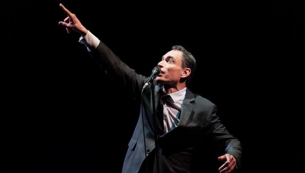 La Promesse Brel : Arnaud Askoy explore l'héritage de Jacques Brel - ICI