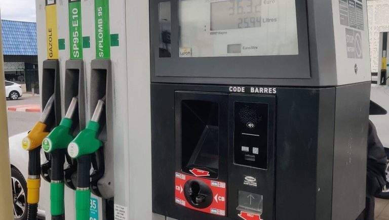 Guerre au Moyen-Orient : en Auvergne, la crainte de la pénurie de carburant se fait sentir à la pompe - ICI