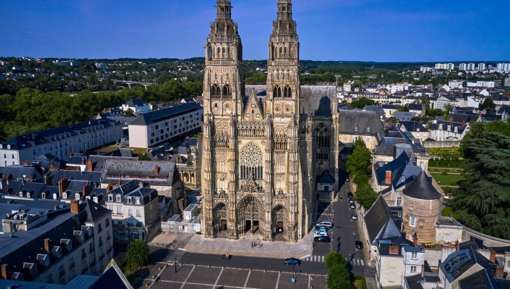 Les merveilles de la cathédrale de Tours - ICI