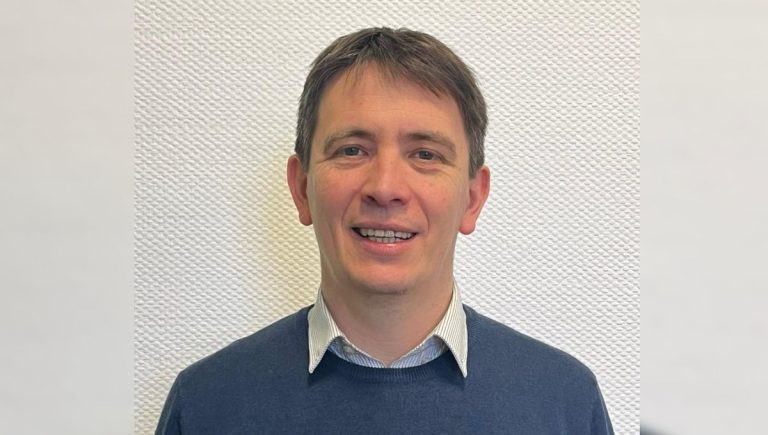 Thomas Marty, maire d'Ajain en Creuse, clarifie sa position sur LFI