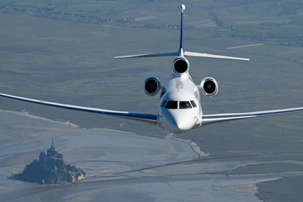 40 000 emplois et 6 milliards € sur cette photo du président Macron escorté par des Rafale qui révèle la véritable puissance aéronautique de la Nouvelle-Aquitaine