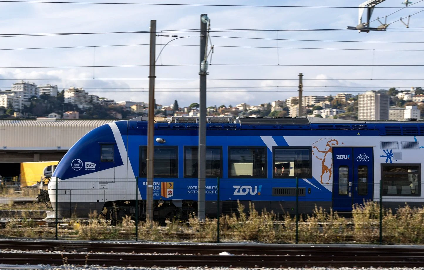 Collision entre un TER et un poids lourd : un mort dans le Var