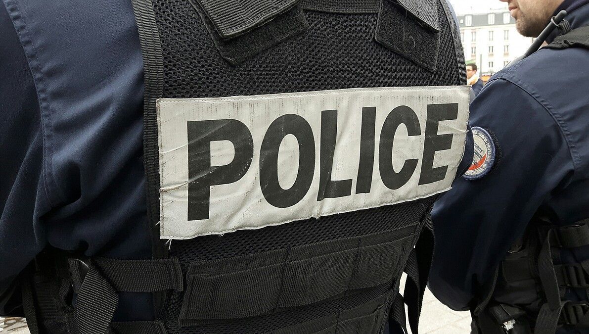 Enquête ouverte sur l'incendie d'un bar à chicha à Lille, aucune piste privilégiée par le parquet.