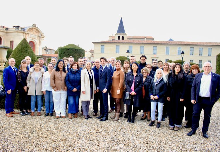 Pour l’avenir de Castres, autour de Florian Azema.