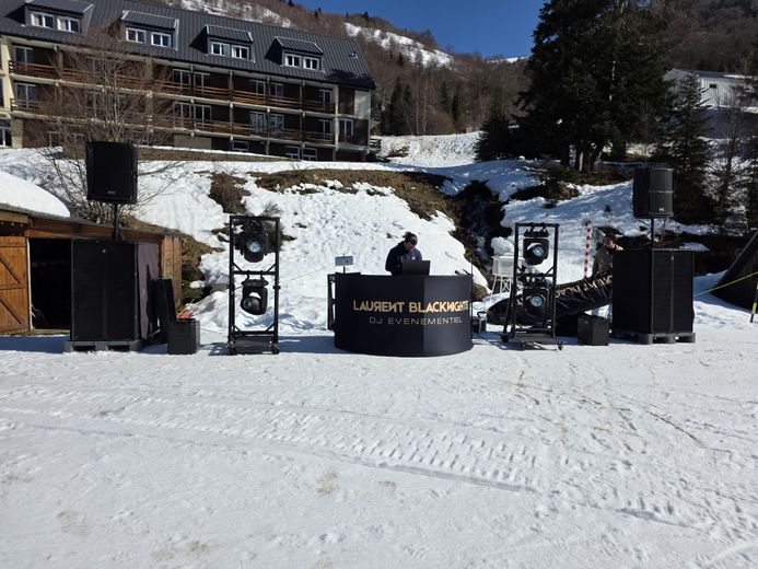 Un DJ était présent pour mettre l’ambiance.