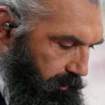 "J’ai toujours su que j’allais faire au moins un infarctus" : Sébastien Chabal raconte cette fois où il a failli mourir sur une aire d’autoroute