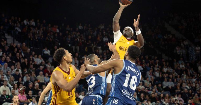 Battu par Roanne, l'Orléans Loiret Basket voit le titre de champion s'éloigner (88-79) - ICI