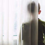 Apprendre aux enfants à distinguer les « bons » et « mauvais » secrets