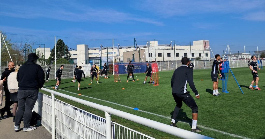 Les supporters du SM Caen réclament la démission de dirigeants et une réaction des joueurs - ICI