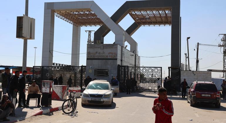 Réouverture partielle du point de passage de Rafah entre Gaza et l'Égypte