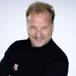 Thomas Croisière quitte France Inter avec humour et mélancolie