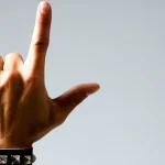 Hellradioké : le nouveau phénomène musical qui fait vibrer les auditeurs