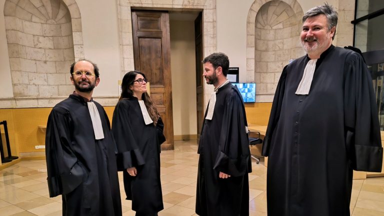 Une voiture abandonnée sur l’A75 : 7 millions d’euros perdus dans l'escroquerie des garages fantômes