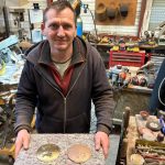 Un bronzier d'art de Saint-Jean-le-Blanc choisi pour réaliser de nouveaux "clous d'Orléans" - ICI