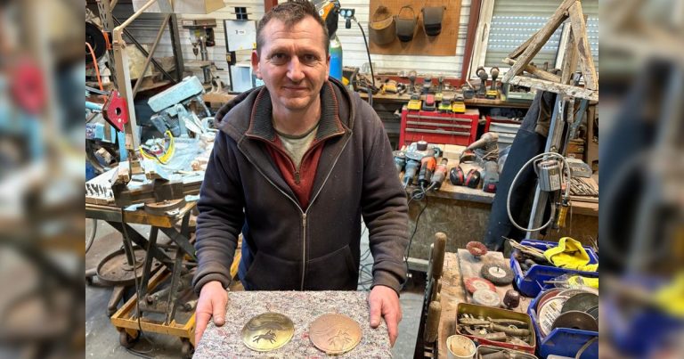 Un bronzier d'art de Saint-Jean-le-Blanc choisi pour réaliser de nouveaux "clous d'Orléans" - ICI