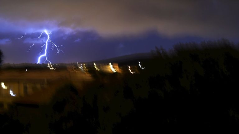 Le Gard en vigilance jaune pour risques d'orages lors des élections municipales