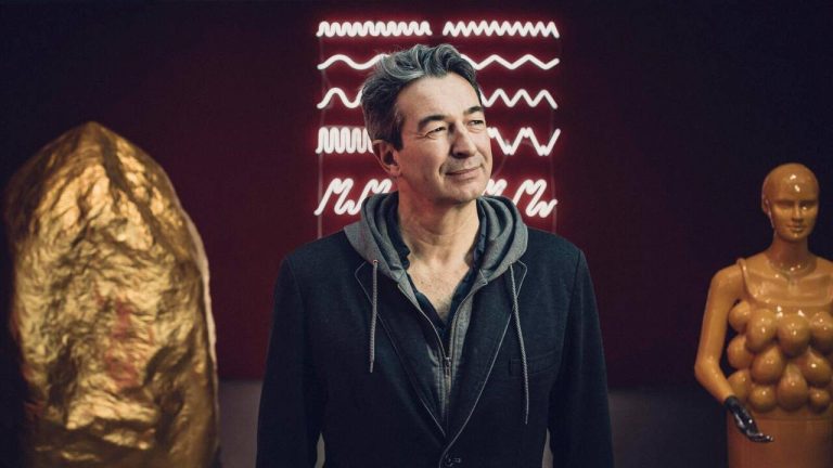 Jean-Marc Diébold, directeur du Centre culturel suisse à Paris, évoque l'art festif et politique