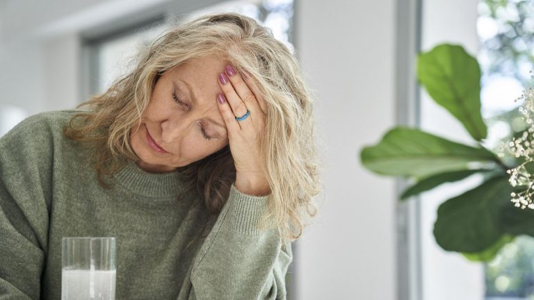 Migraine du week-end : 5 conseils pratiques pour prévenir les douleurs et profiter de vos week-ends