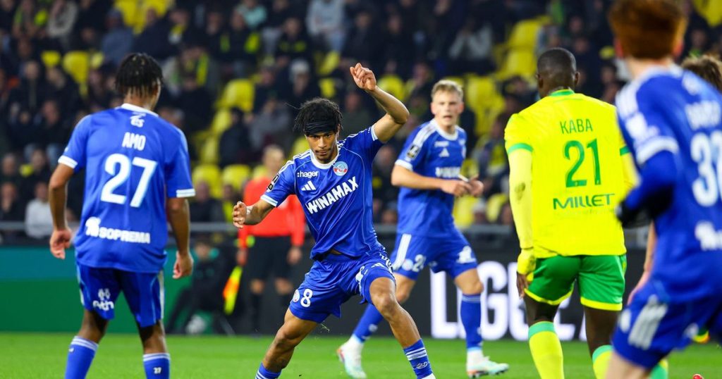 Ligue 1 : un Racing Club de Strasbourg renversant s'impose 3-2 à Nantes - ICI