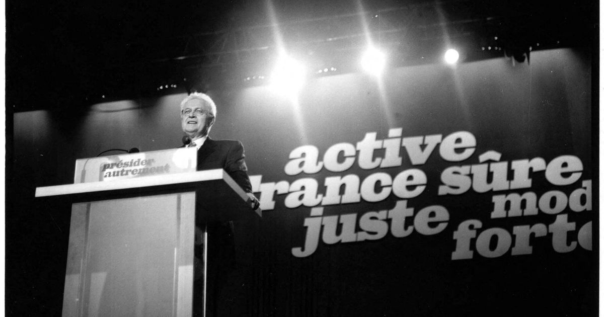 Alain Claeys, socialiste poitevin, rend hommage à Lionel Jospin pour ses responsabilités.