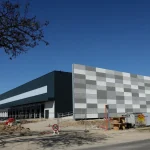 Près de Paris, des riverains s'opposent aux nuisances d'un data center en raison de la chaleur