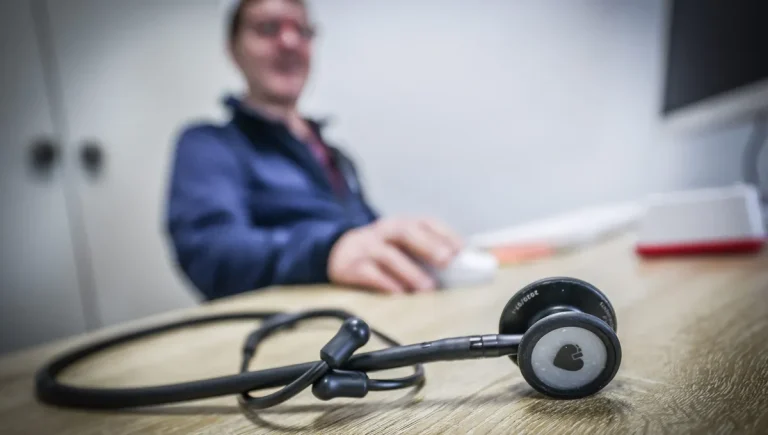 Syndrome collectif inexpliqué : Santé publique France évoque un stress face à une menace indéfinie