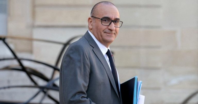 Protoxyde d'azote : durcissement de la législation pour contrer son usage détourné, annonce Nuñez