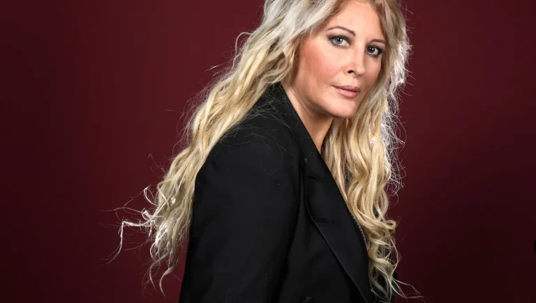 Loana et les réseaux sociaux : comprendre le coût de l'exposition médiatique