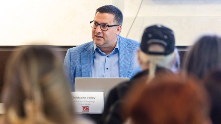 Valais : Fermetures brutales de campings face aux dangers naturels suscitent incompréhension