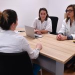 Endométriose en France : le défi quotidien d'allier études, travail et maladie pour des milliers de femmes