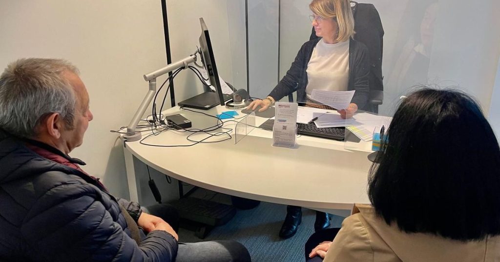 "À quel âge je vais pouvoir partir ?" : en Alsace, les conseillers Agirc-Arrco tentent de rassurer les futurs retraités - ICI