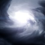 Un cyclone tropical frappe le pays avec des vents à 200 km/h, trois usines arrêtent leur activité