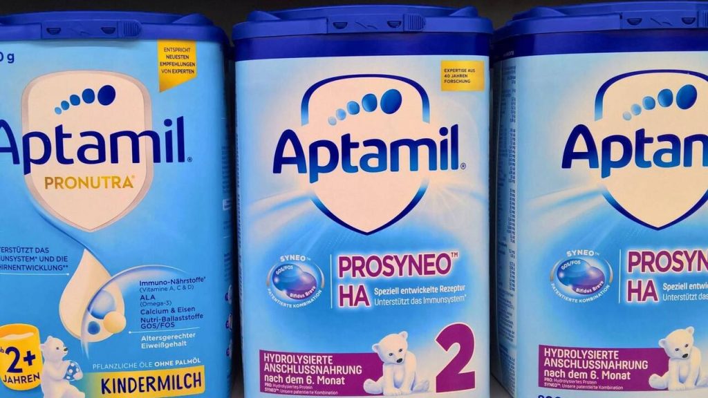 Laits infantiles contaminés : une enquête révèle la négligence des autorités suisses