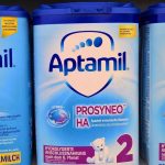 Laits infantiles contaminés : une enquête révèle la négligence des autorités suisses